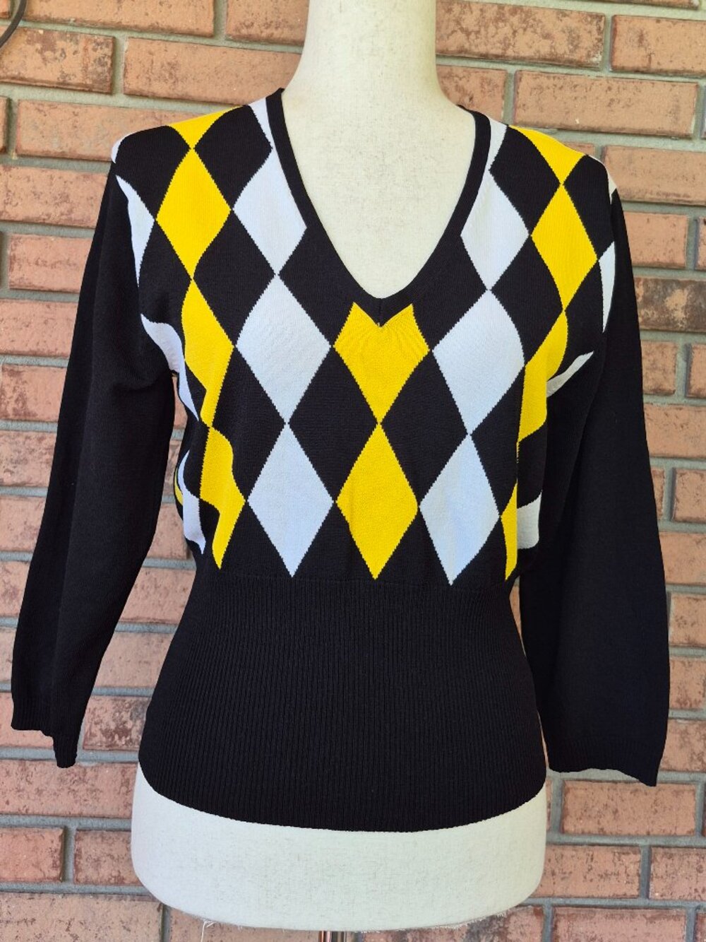 Preppy Argyle V-Neck Pullover sz M
